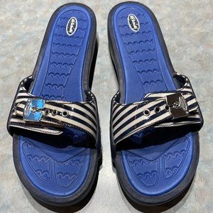 Dr Scholl’s stripe sandals (sz 10)